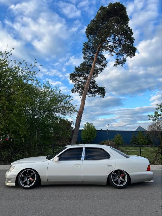1998 Lexus LS 2nd Gen - Image 3 of 12