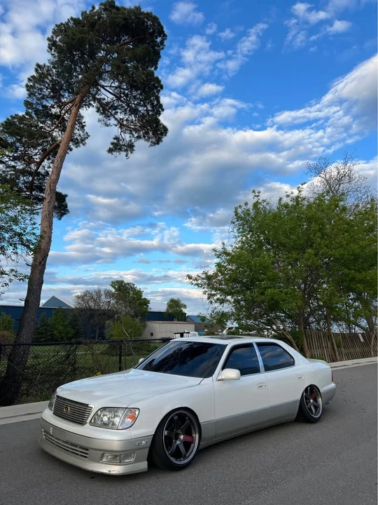 1998 Lexus LS 2nd Gen - Image 2 of 12