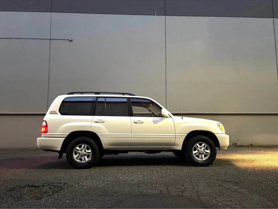 1998 Lexus LX 2nd Gen - Image 3 of 16