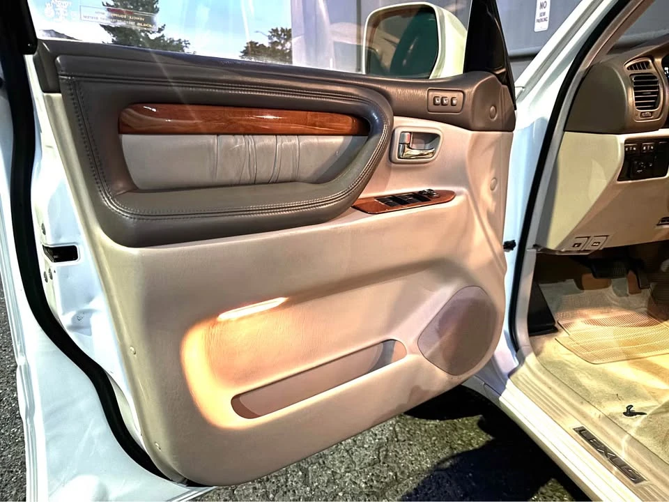 1998 Lexus LX 2nd Gen - Image 12 of 16