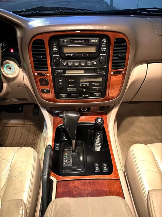 1998 Lexus LX 2nd Gen - Image 9 of 16