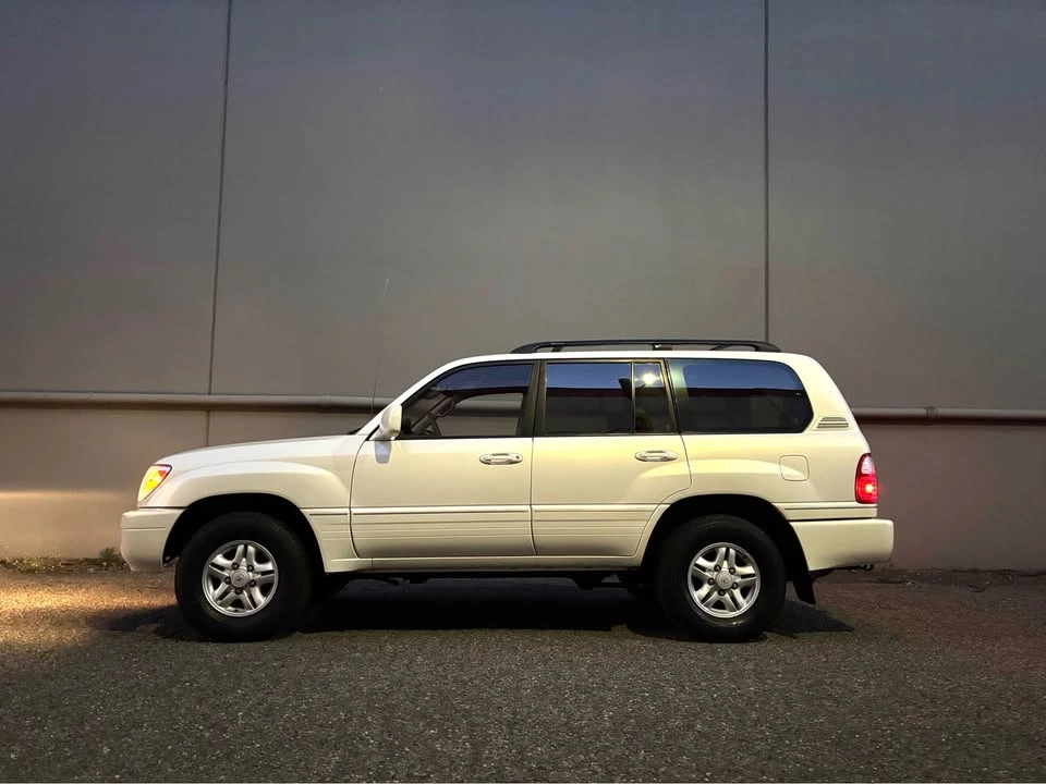 1998 Lexus LX 2nd Gen - Image 4 of 16