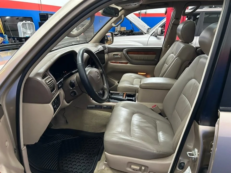 1998 Lexus LX 2nd Gen - Image 10 of 19