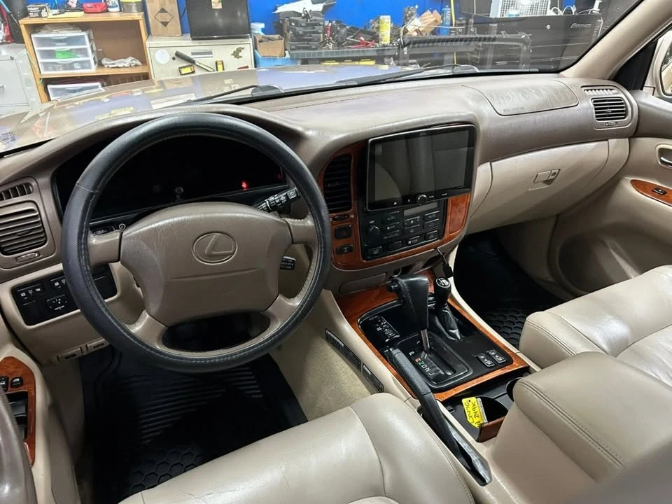 1998 Lexus LX 2nd Gen - Image 16 of 19