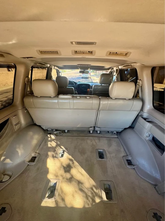 1998 Lexus LX 2nd Gen - Image 11 of 17