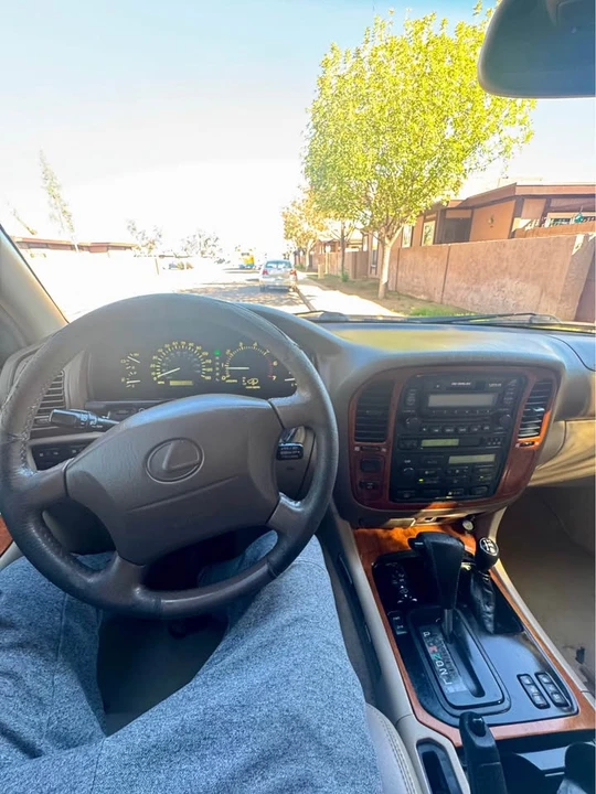 1998 Lexus LX 2nd Gen - Image 6 of 17