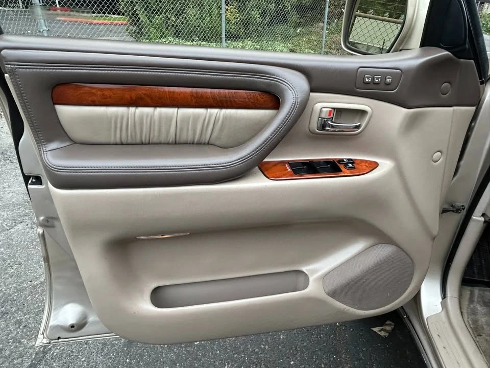 1998 Lexus LX 2nd Gen - Image 10 of 20