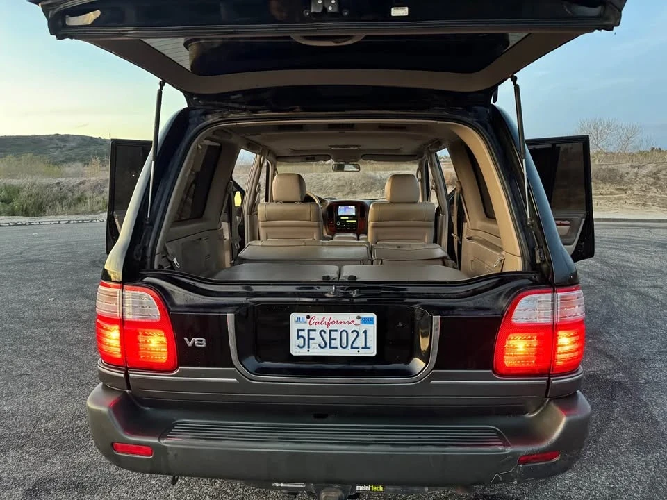 1998 Lexus LX 2nd Gen - Image 11 of 12