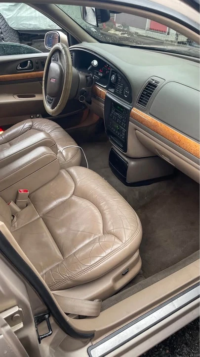 1998 Lincoln Continental 9th Gen - Image 7 of 11