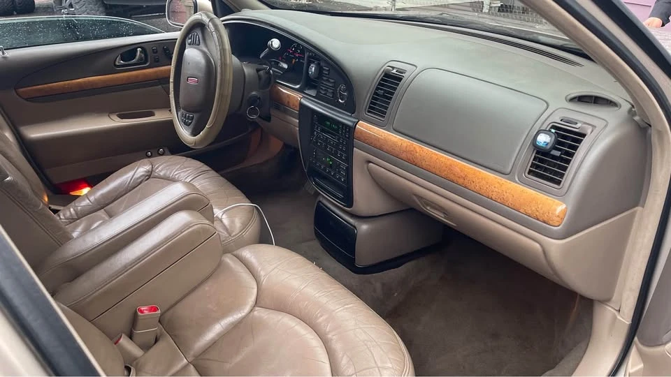 1998 Lincoln Continental 9th Gen - Image 8 of 11