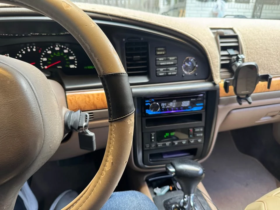 1998 Lincoln Continental 9th Gen - Image 10 of 10