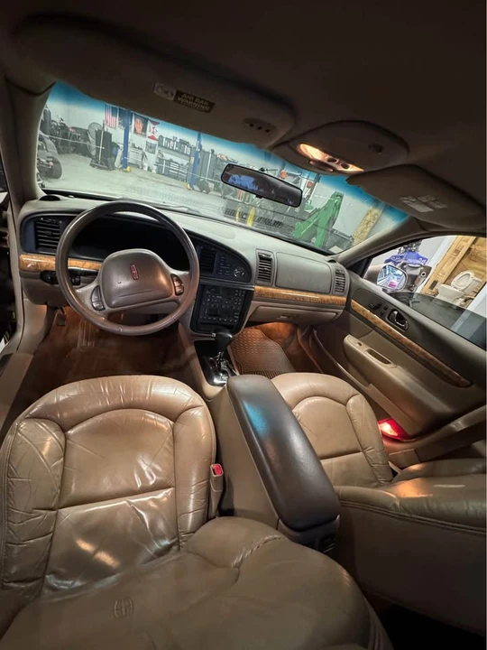 1998 Lincoln Continental 9th Gen - Image 13 of 20