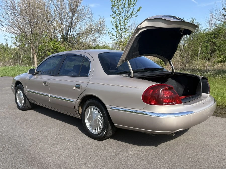 1998 Lincoln Continental 9th Gen - Image 3 of 7
