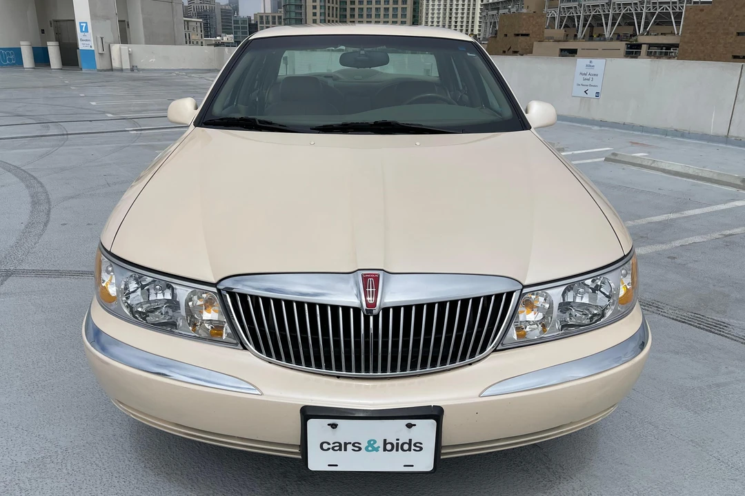 1998 Lincoln Continental 9th Gen - Image 2 of 31