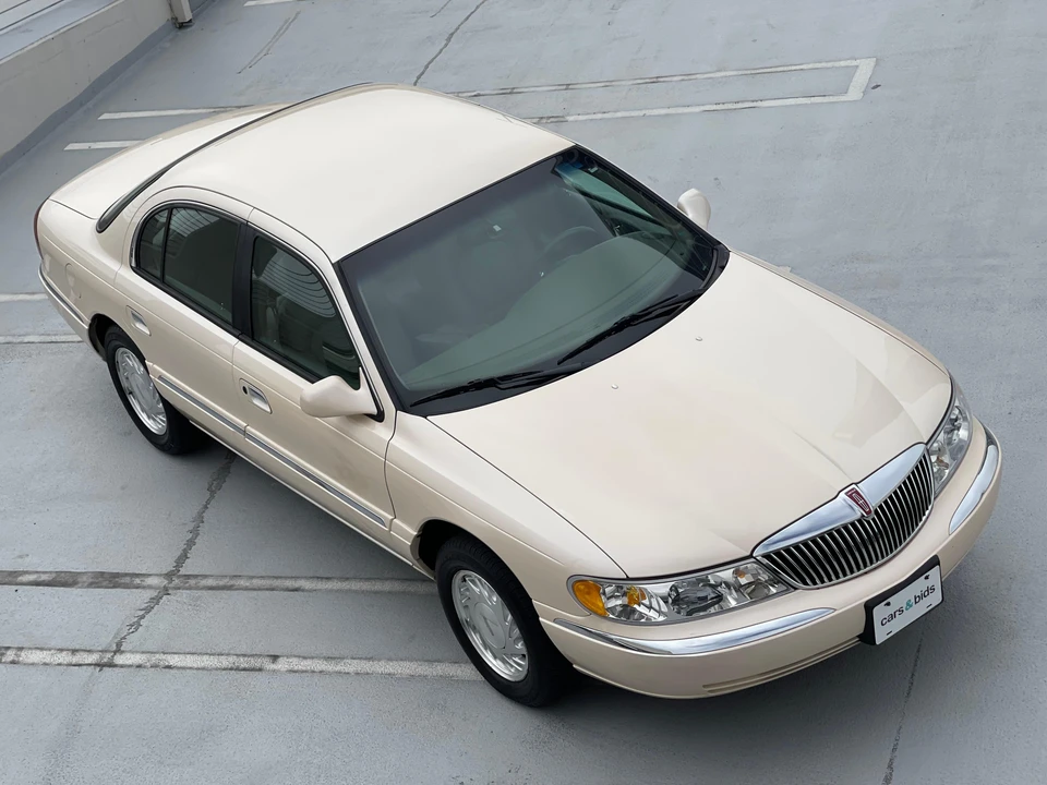 1998 Lincoln Continental 9th Gen - Image 16 of 31