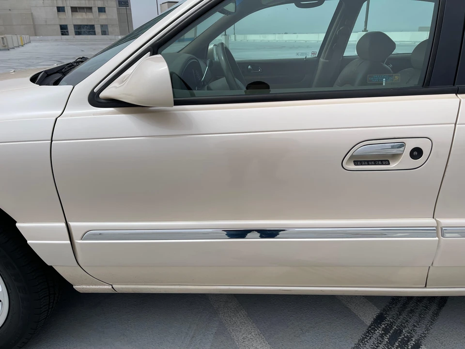 1998 Lincoln Continental 9th Gen - Image 23 of 31