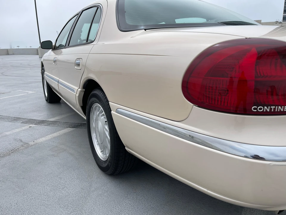 1998 Lincoln Continental 9th Gen - Image 27 of 31