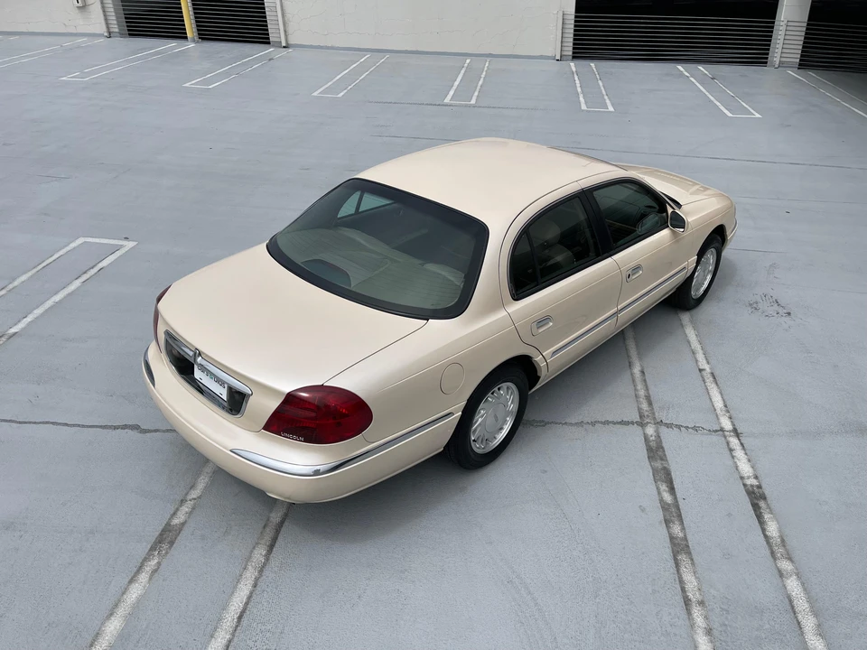 1998 Lincoln Continental 9th Gen - Image 14 of 31