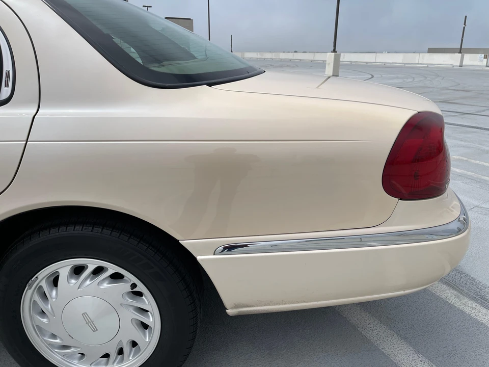 1998 Lincoln Continental 9th Gen - Image 26 of 31