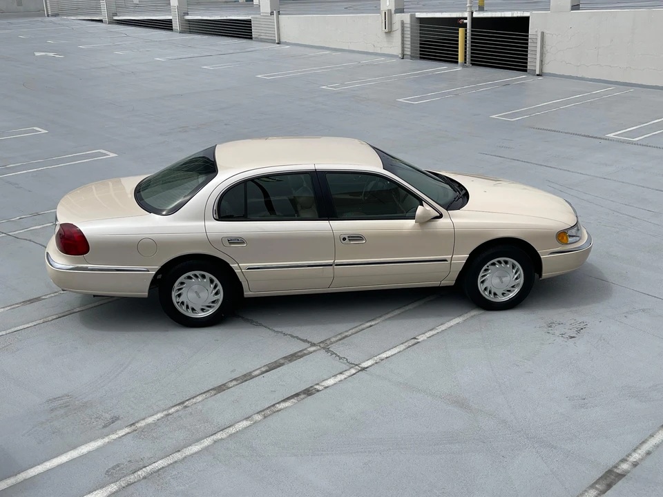 1998 Lincoln Continental 9th Gen - Image 15 of 31