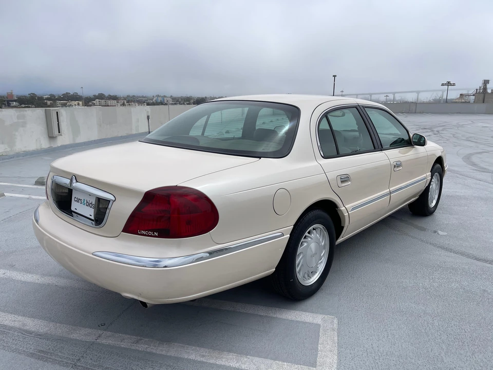 1998 Lincoln Continental 9th Gen - Image 13 of 31
