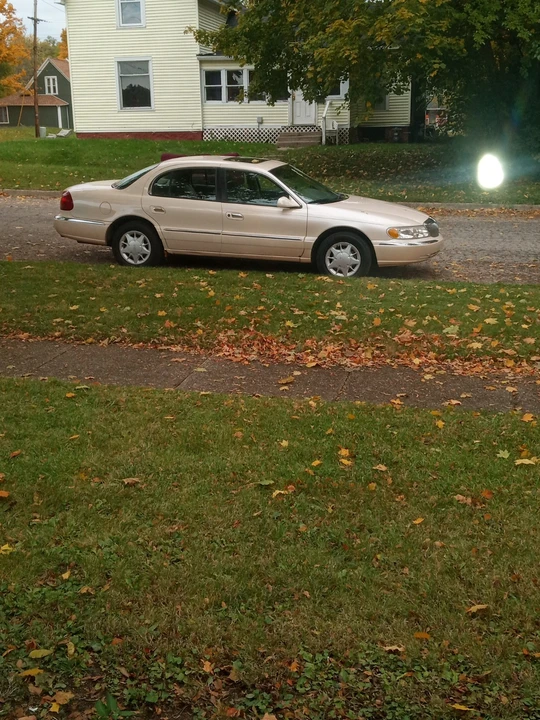 1998 Lincoln Continental 9th Gen - Image 8 of 13