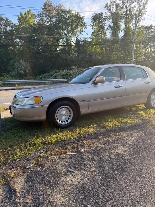 1998 Lincoln Continental 9th Gen - Image 10 of 10