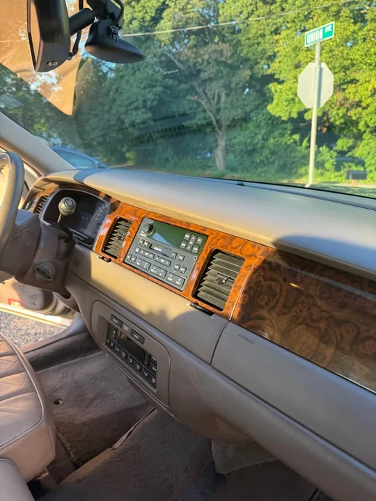1998 Lincoln Continental 9th Gen - Image 3 of 10