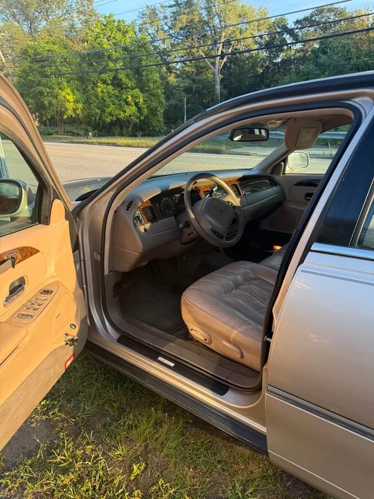 1998 Lincoln Continental 9th Gen - Image 8 of 10