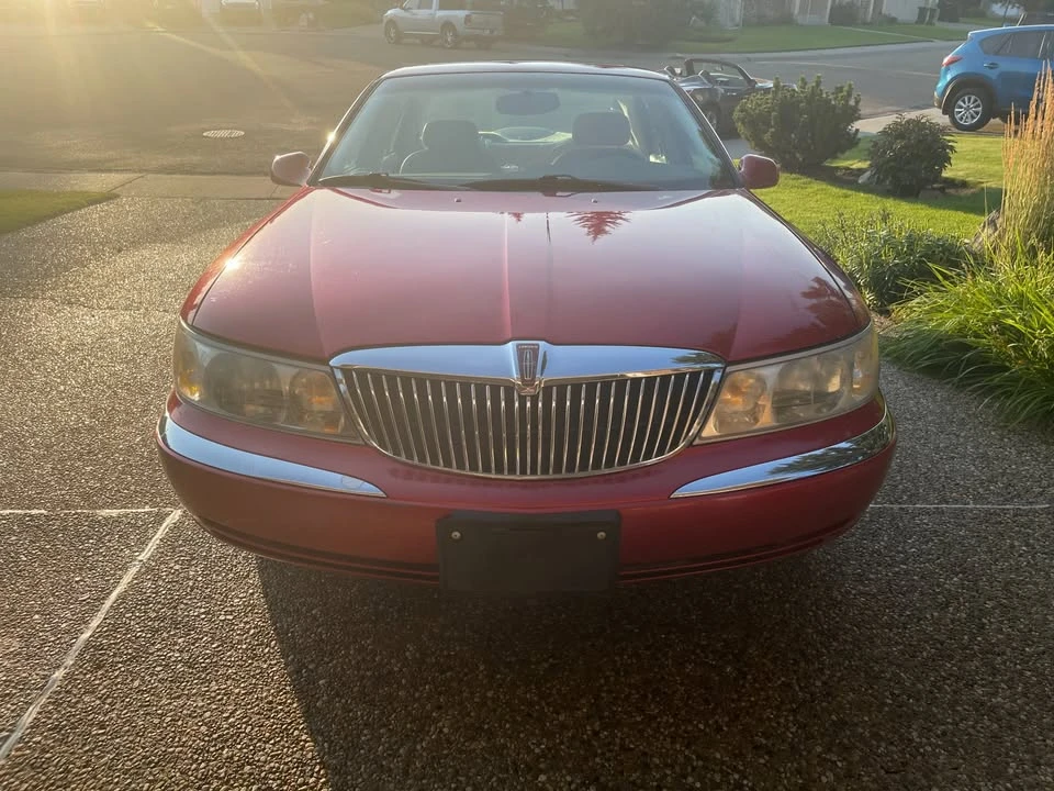 1998 Lincoln Continental 9th Gen - Image 2 of 12