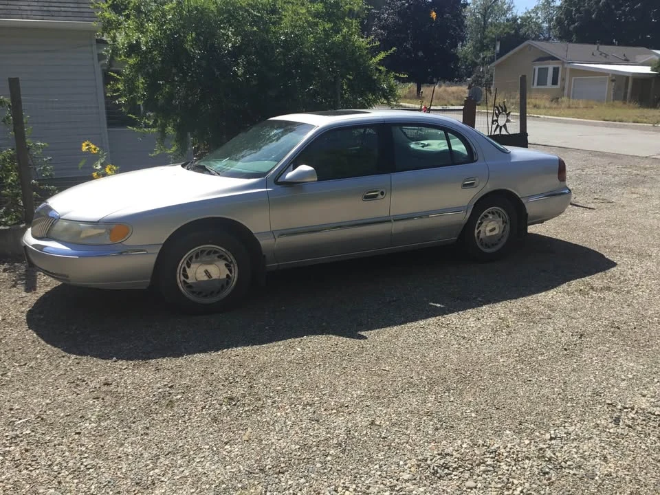 1998 Lincoln Continental 9th Gen - Image 2 of 7