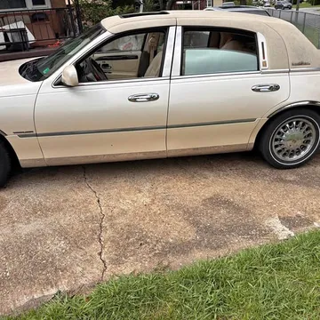 1998 Lincoln Continental Premiere Sedan 4D