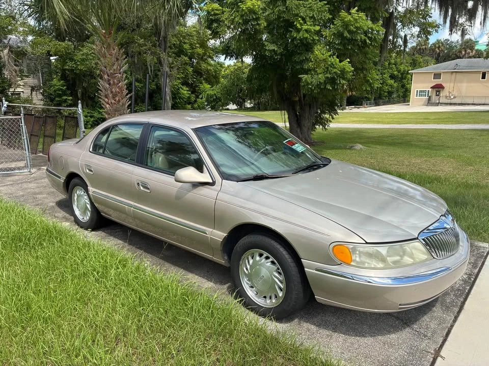 1998 Lincoln Continental 9th Gen - Image 4 of 5