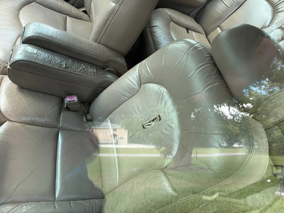 1998 Lincoln Continental 9th Gen - Image 2 of 5