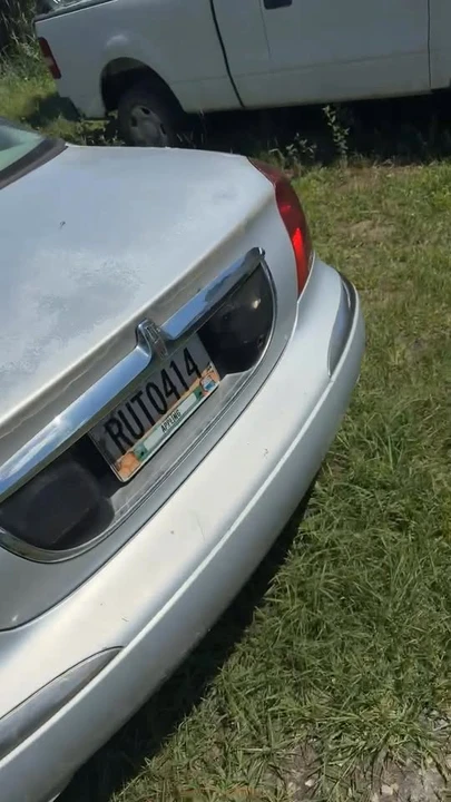 1998 Lincoln Continental 9th Gen - Image 2 of 2