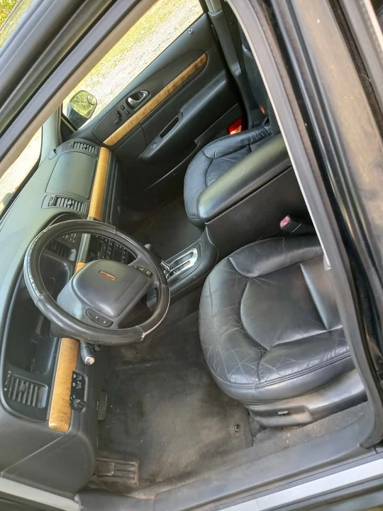 1998 Lincoln Continental 9th Gen - Image 3 of 8