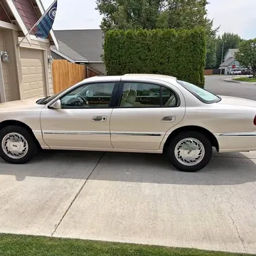 1998 Lincoln Continental Sedan 4D