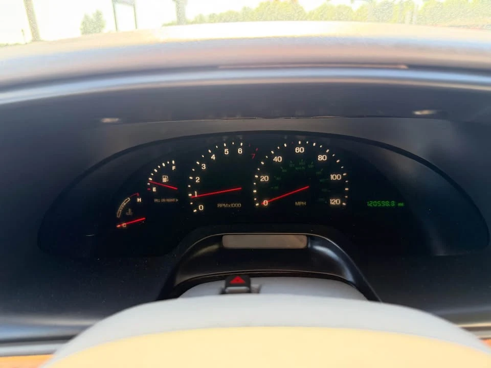 1998 Lincoln Continental 9th Gen - Image 13 of 15