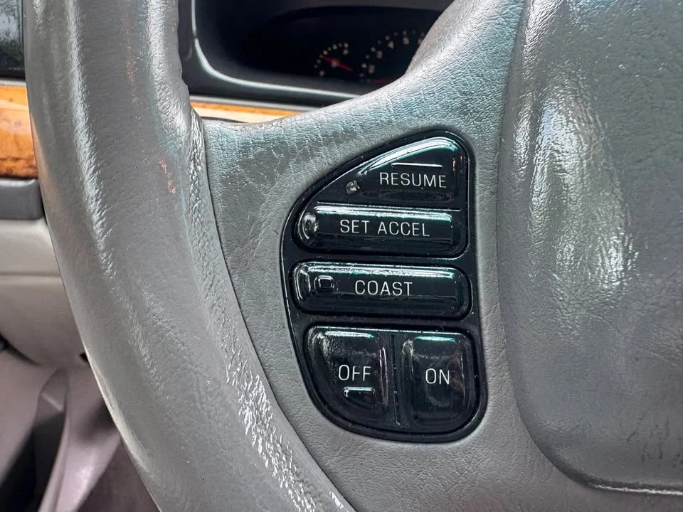 1998 Lincoln Continental 9th Gen - Image 16 of 19