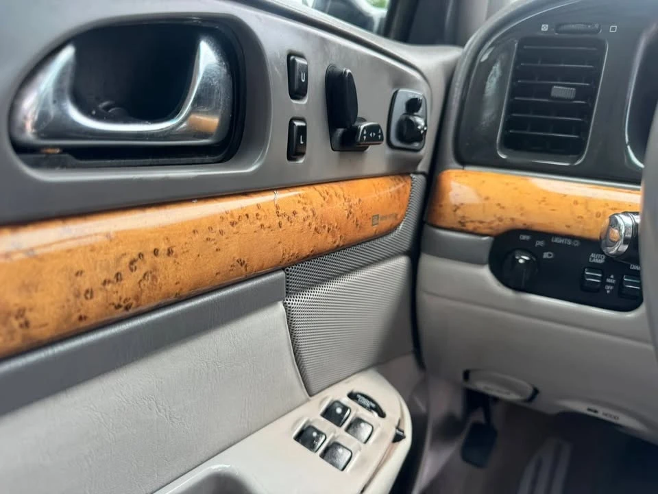 1998 Lincoln Continental 9th Gen - Image 19 of 19