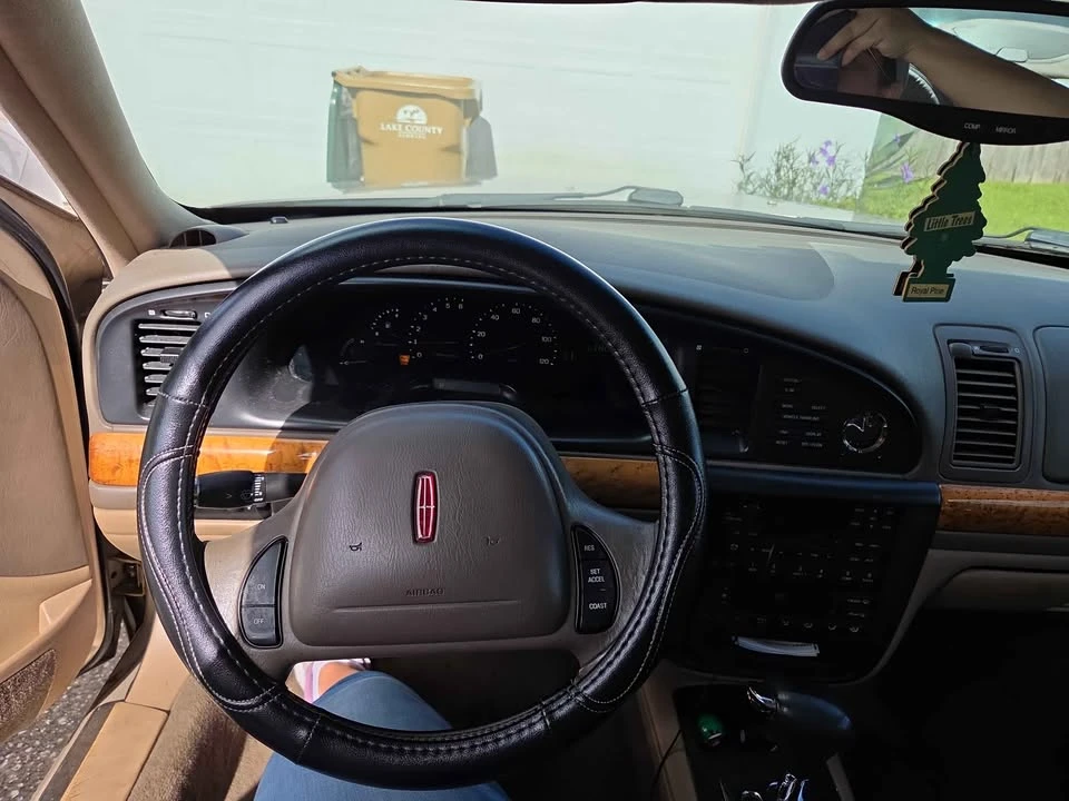 1998 Lincoln Continental 9th Gen - Image 8 of 13