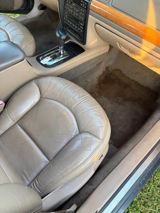 1998 Lincoln Continental 9th Gen - Image 8 of 12