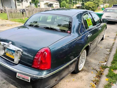 1998 Lincoln Continental Select Sedan 4D