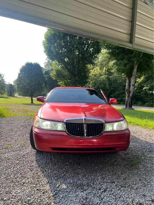 1998 Lincoln Continental 9th Gen - Image 2 of 3
