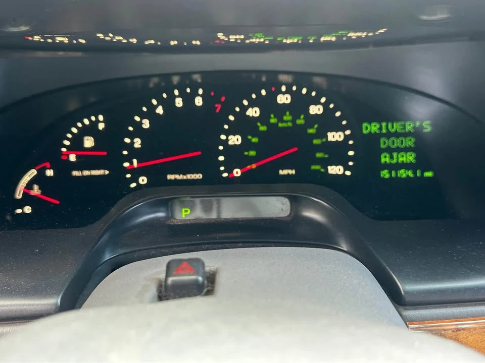 1998 Lincoln Continental 9th Gen - Image 4 of 5