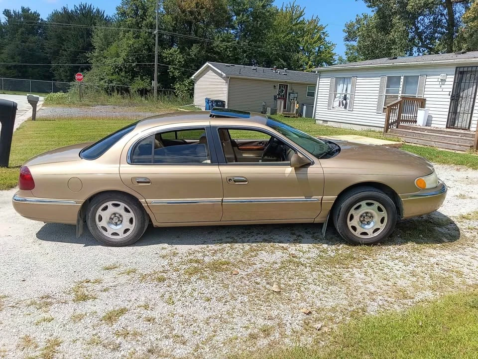 1998 Lincoln Continental Mark VIII - Image 8 of 17