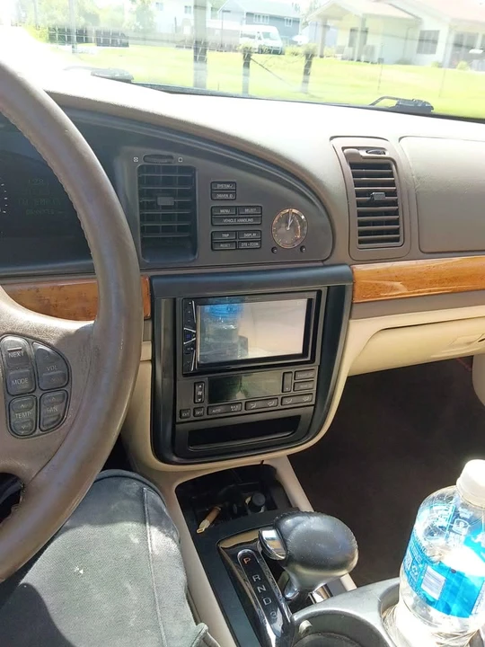 1998 Lincoln Continental Mark VIII - Image 3 of 17