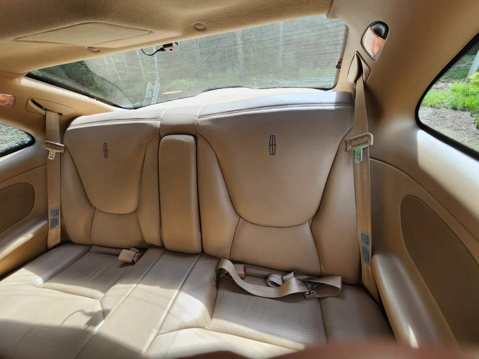 1998 Lincoln Continental Mark VIII - Image 10 of 19