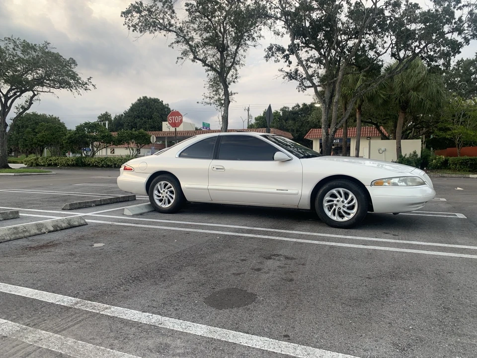 1998 Lincoln Continental Mark VIII - Image 9 of 21
