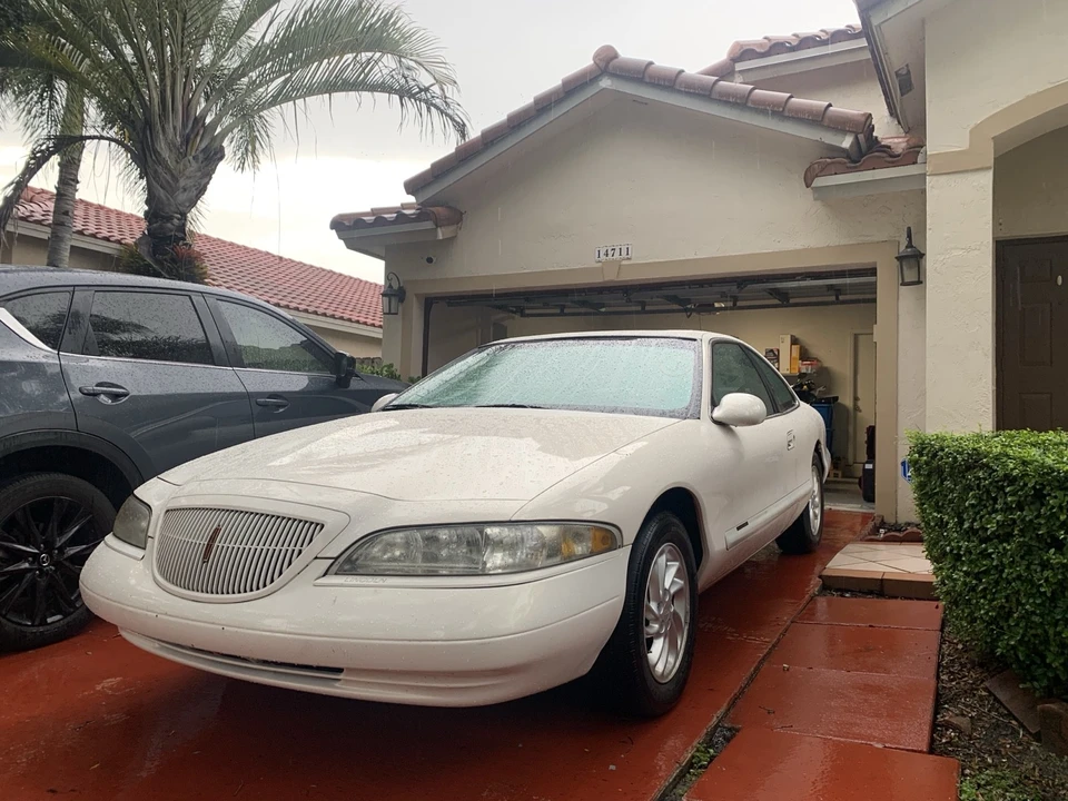 1998 Lincoln Continental Mark VIII - Image 10 of 21